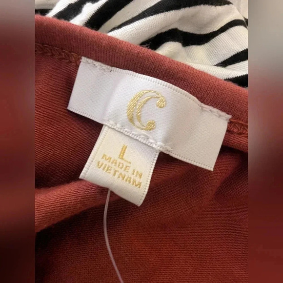 NWT Charming Charlie Flutter Sleeve Top Size L - Picture 8 of 8